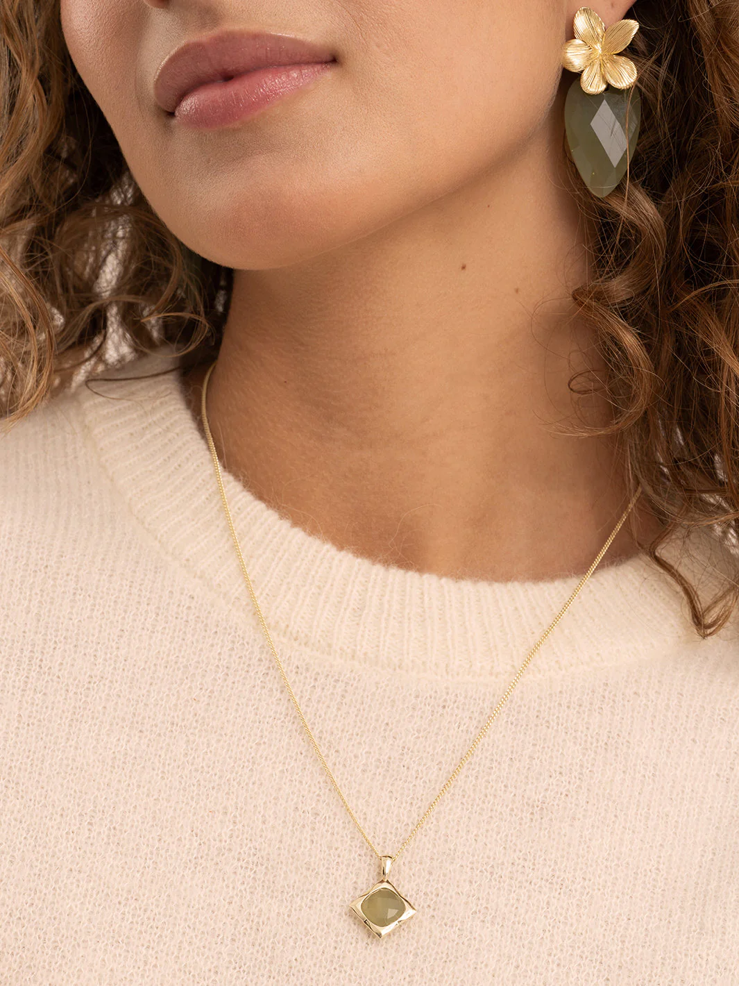 Cushion Cut Pendant Lime Jade - Image 2